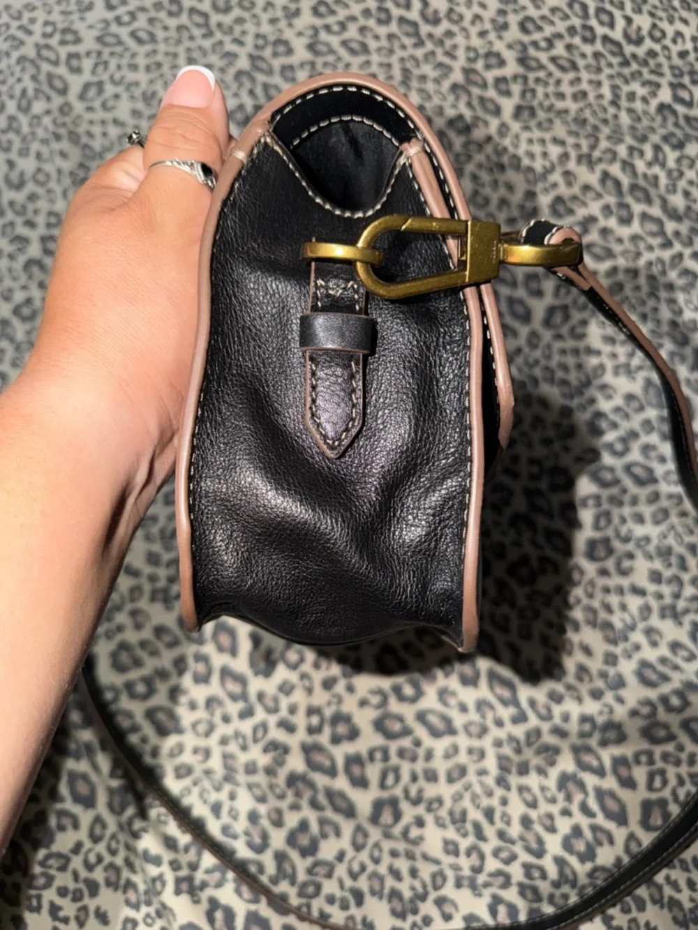 Fossil ainsley flap